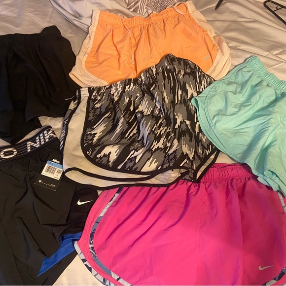 Nike Running Shorts - Picture 3 of 3